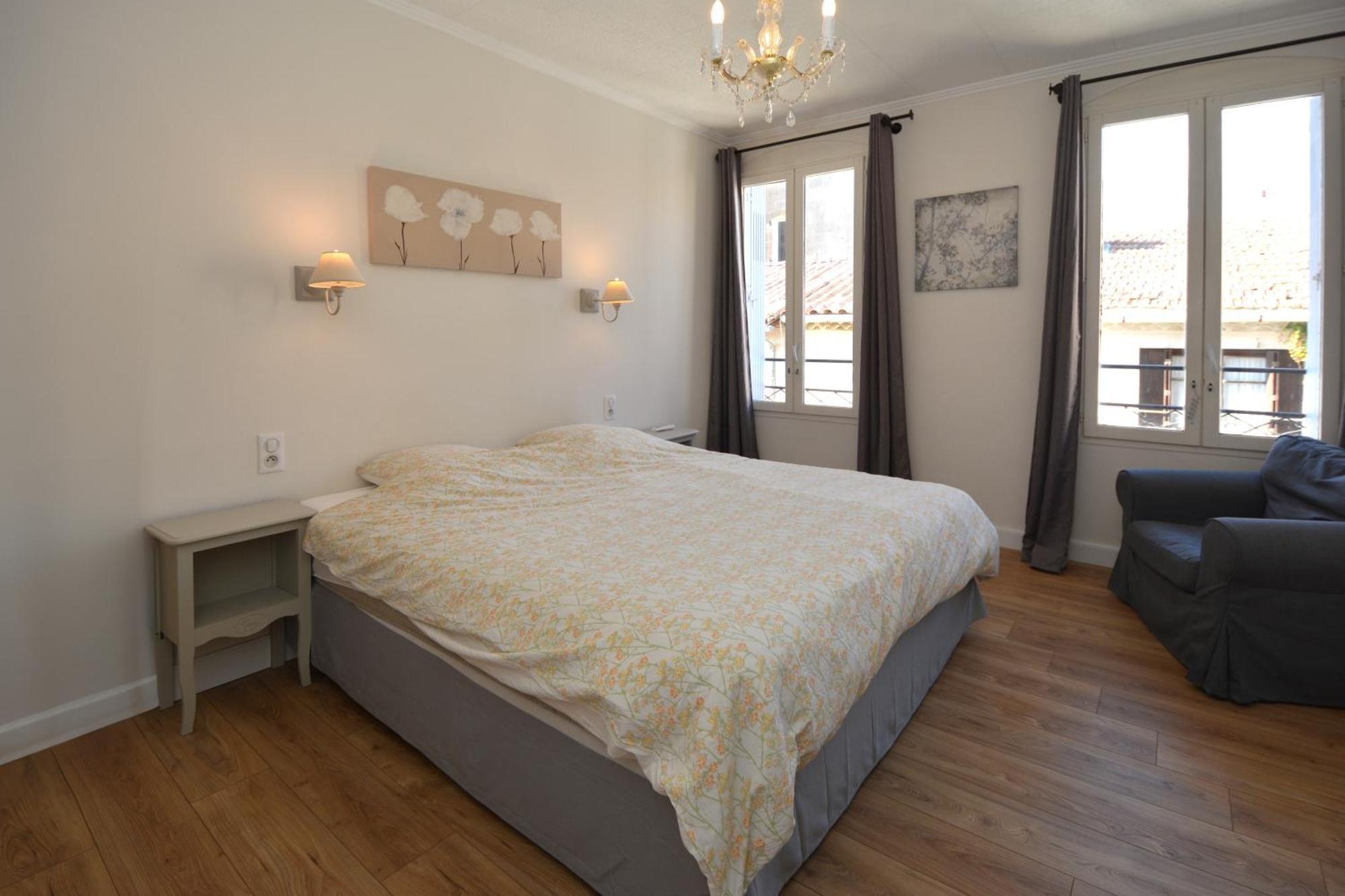 Maison Le Neuf Тараскон Экстерьер фото